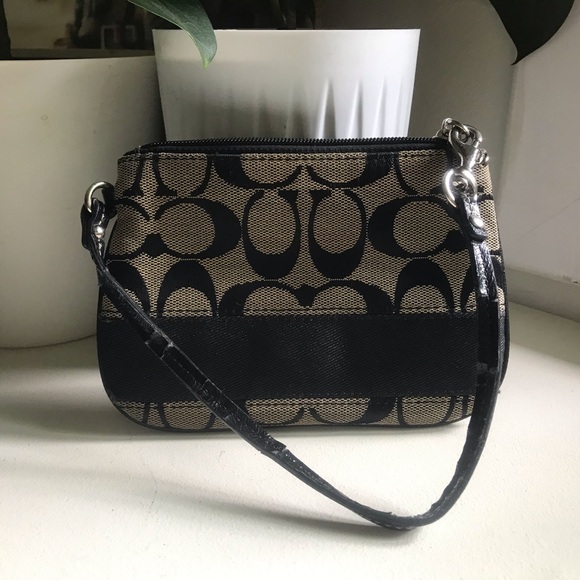 Black/gray- Cute authentic coach clutch - Picture 1 of 3